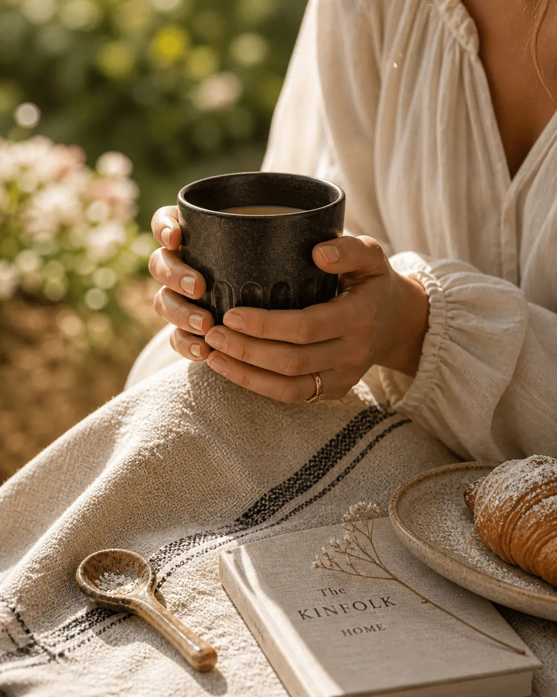 Coffee Cups and Trays - Cobblestone Australia