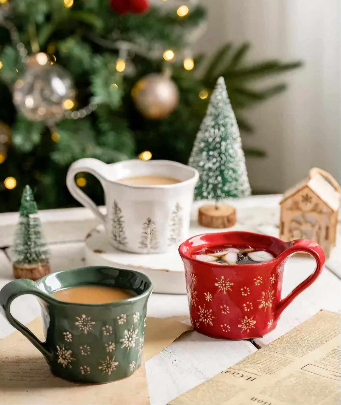 Christmas Mistletoe Coffee Cup ~ Forest Green