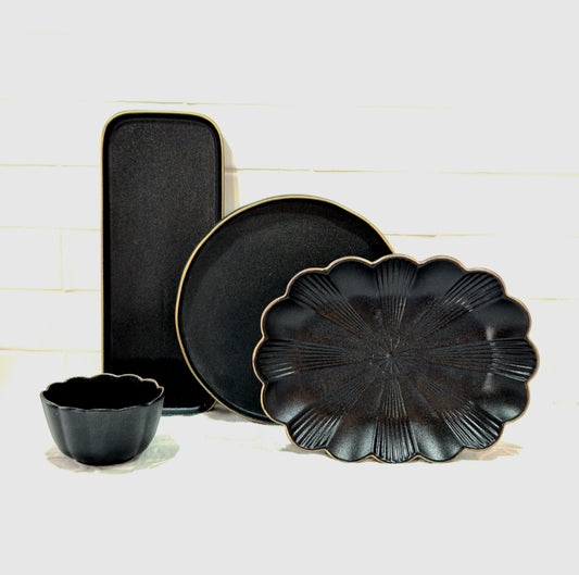 Bespoke Black Servingware Bundle 4pcs