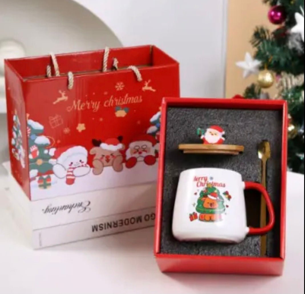 Christmas Coffee Cup with Bamboo Lid & Gold Spoon Gift Box Set ~ Present - Cobblestone Australia