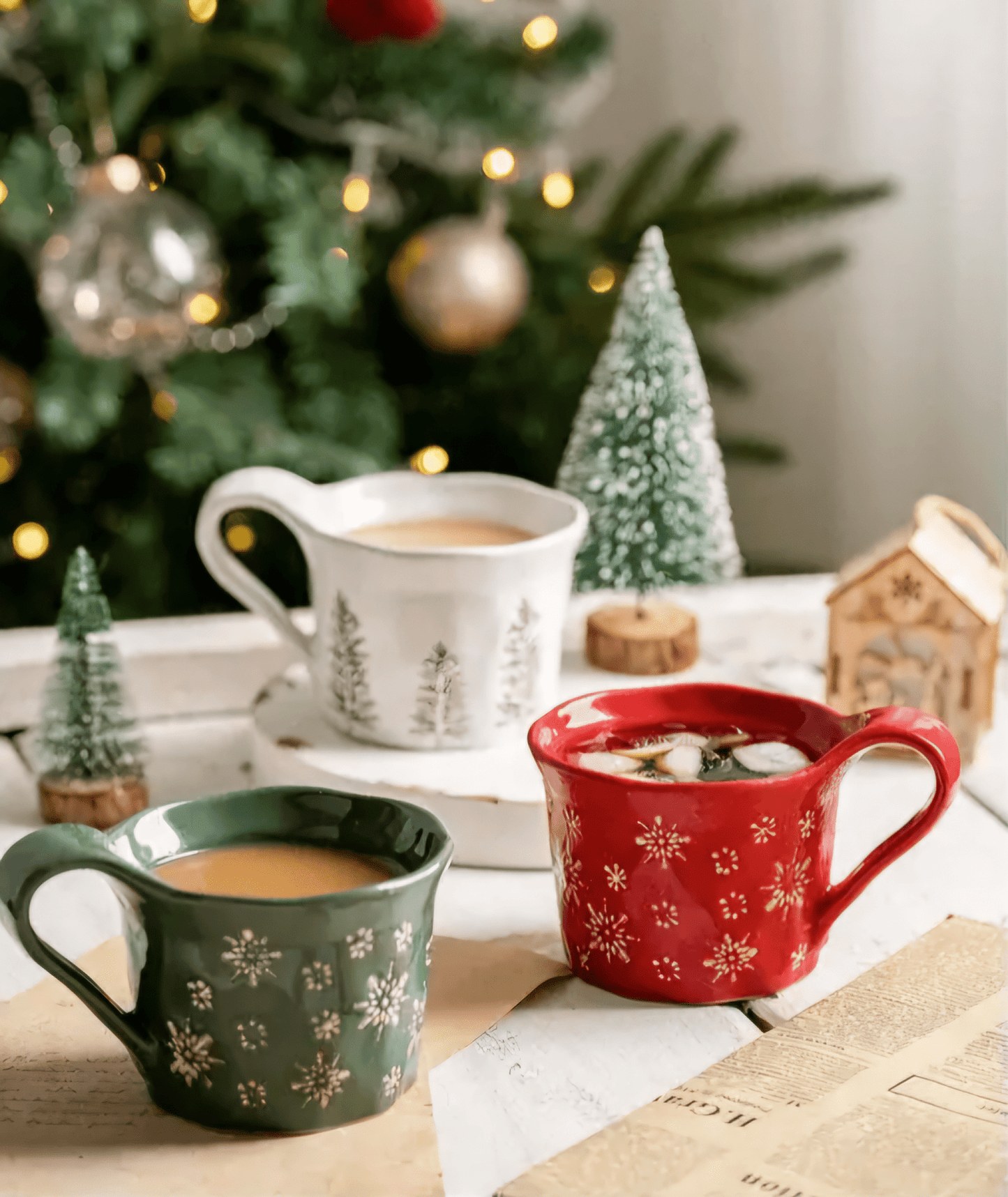 Christmas Mistletoe Coffee Cup ~ Cherry Red - Cobblestone Australia