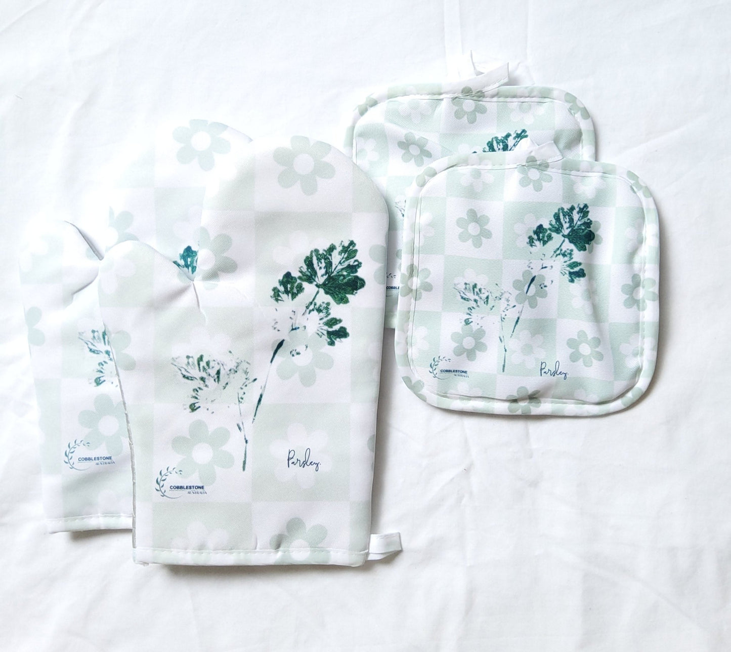 Fresh Apple Green Flower & Parsely Leaf Pattern Oven Mitt & Pot Holder Set - Cobblestone Australia