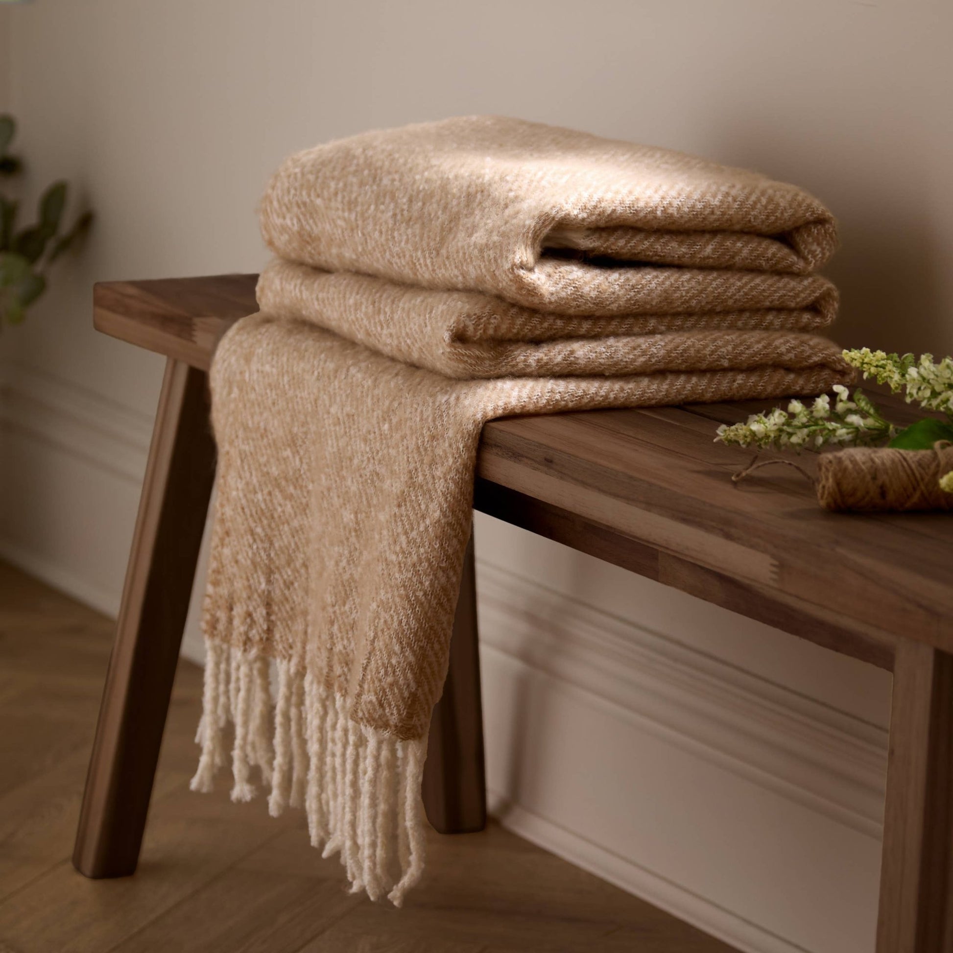 Natural Woven Tasselled Throw: 130 x 180cm - Cobblestone Australia