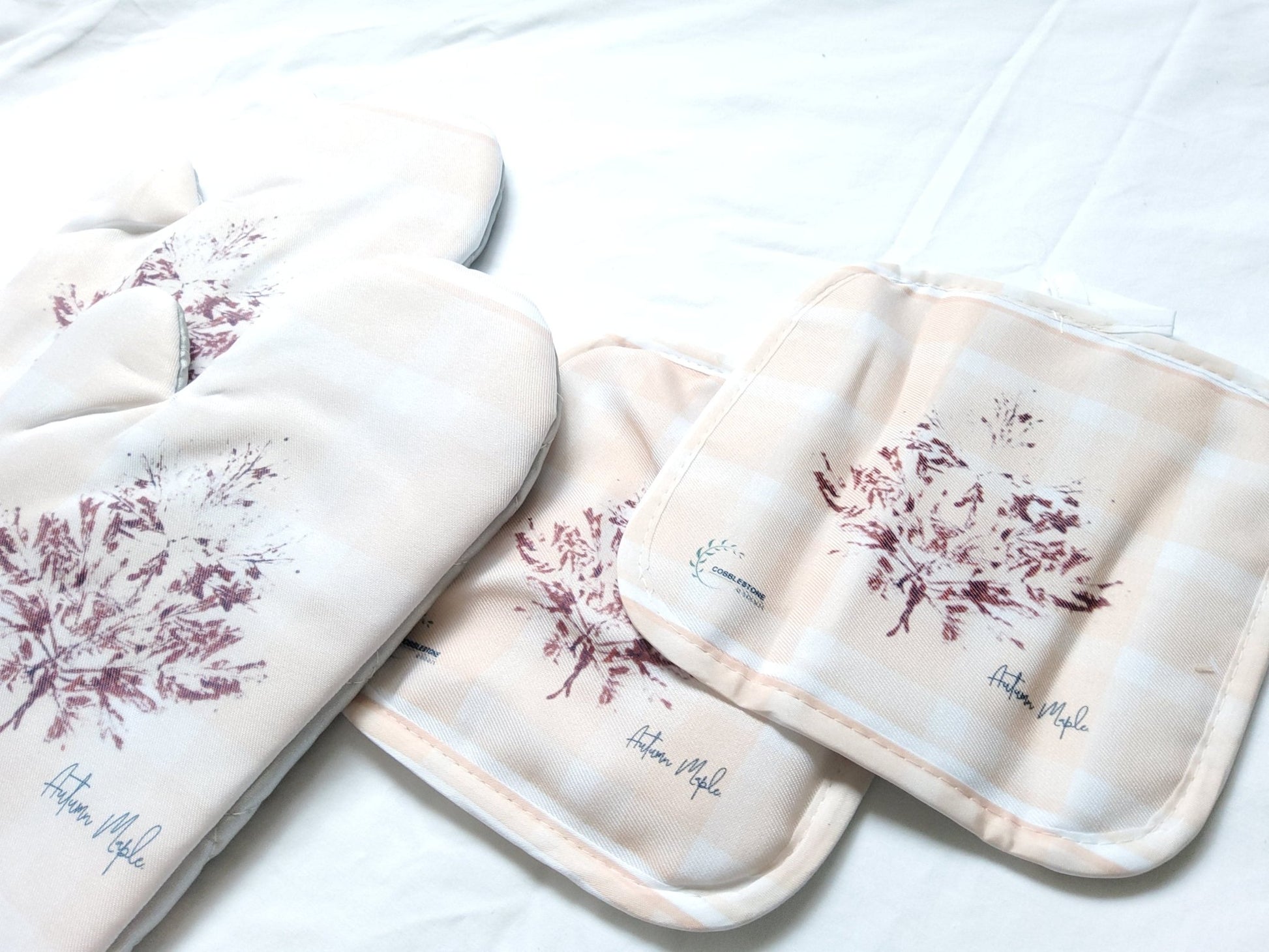 Soft Apricot Gingham & Autumn Maple Leaf Pattern Oven Mitt & Pot Holder Set - Cobblestone Australia